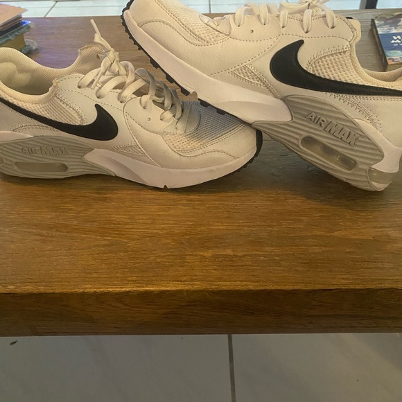 White and black Nike air max - Picture 5 of 5